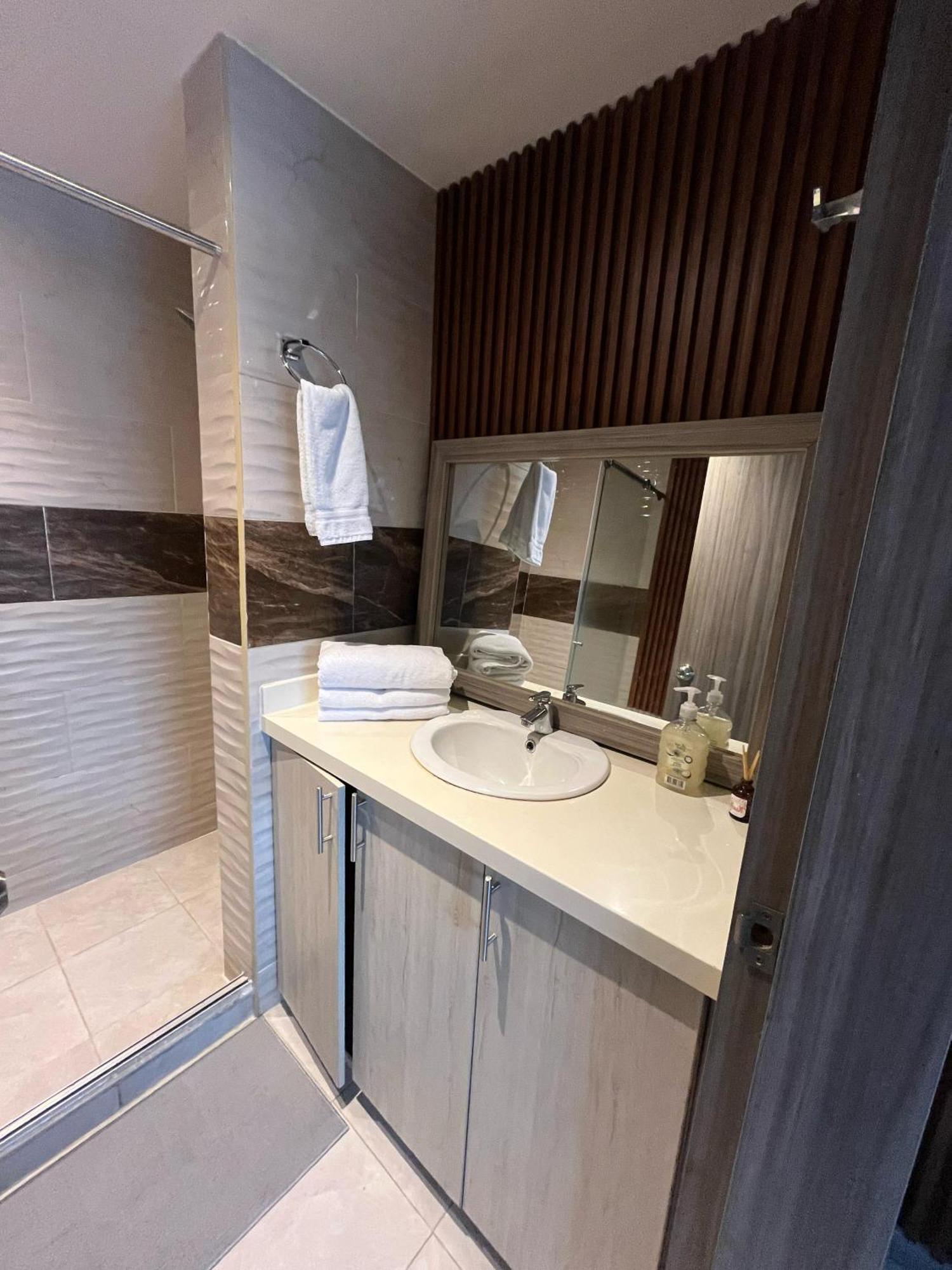 Santorini Apartamentos Amoblados Pereira Exteriör bild